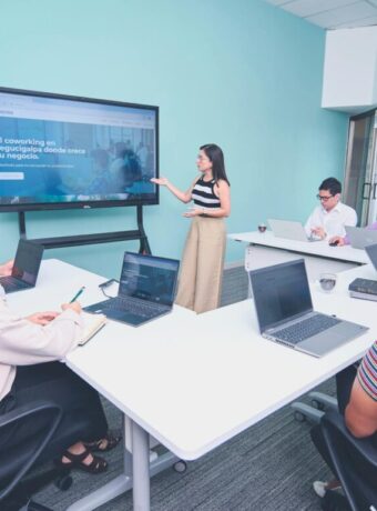 Claude Chat workplace integration — Claude Chat & Cowork