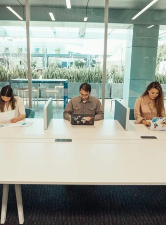 Claude Chat coworking — Claude Chat & Cowork