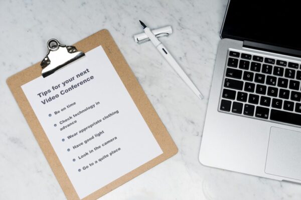 AI collaboration tools — Claude Chat & Cowork